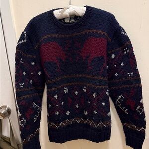 Bloomingdale's Men's Dark Blue and Maroon Crewneck Sweater